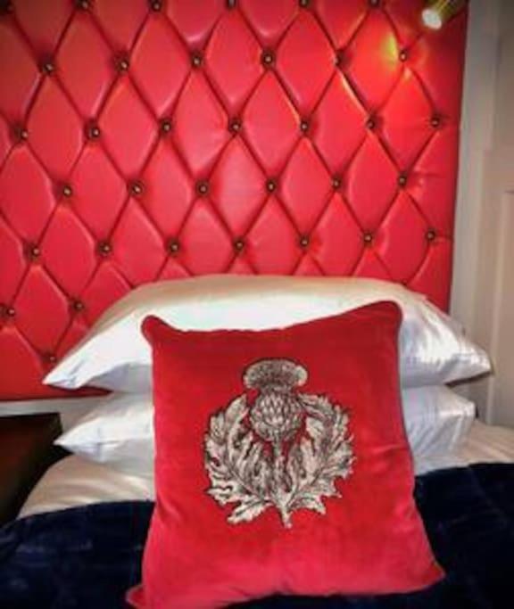 אינברנס Treat Yourself To Luxury & Style מראה חיצוני תמונה